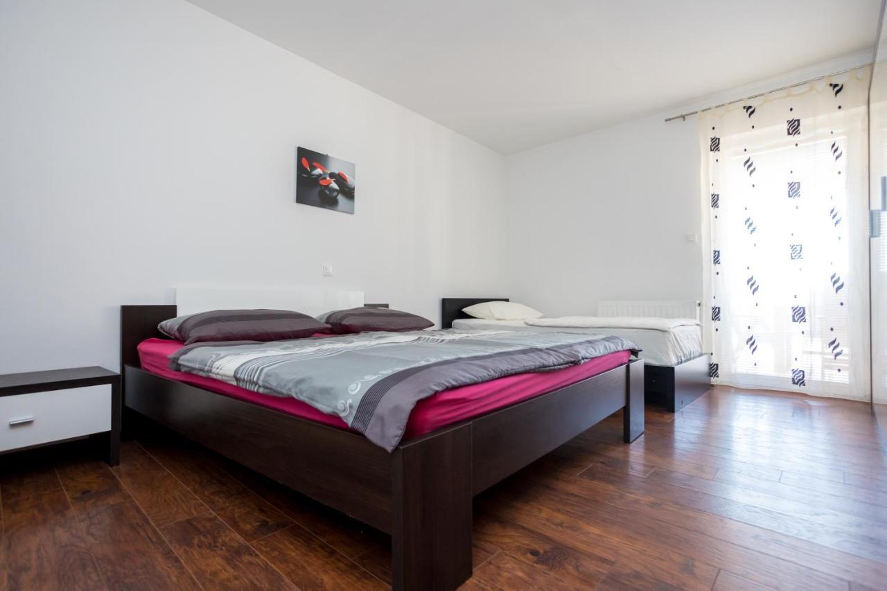 Apartmani Sandra Malinska Sveti Vid-Miholjice Extérieur photo