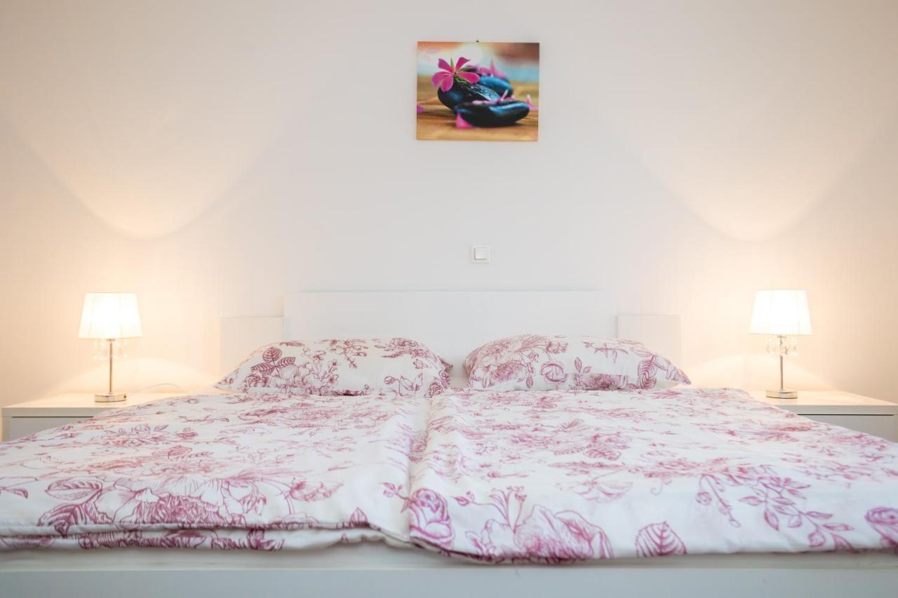 Apartmani Sandra Malinska Sveti Vid-Miholjice Extérieur photo